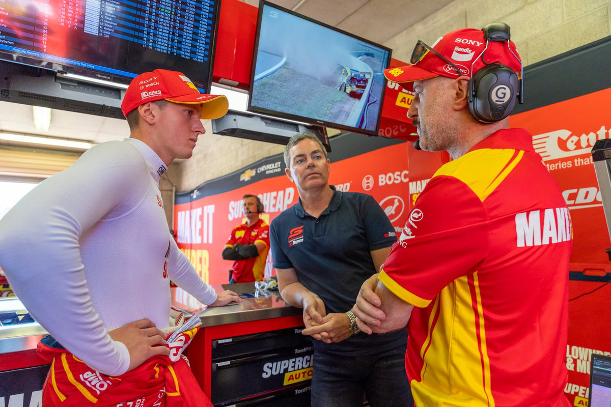 MURRAY IMPRESSES THE MASSES ON SUPERCARS DEBUT